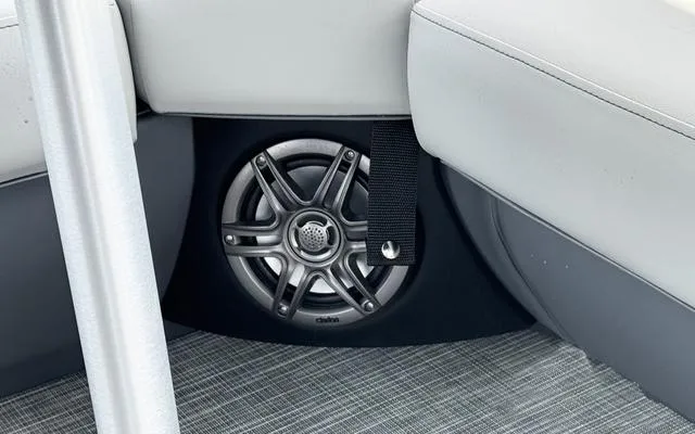 Slide: The Image of Viaggio Lago V20C 2025 - 26