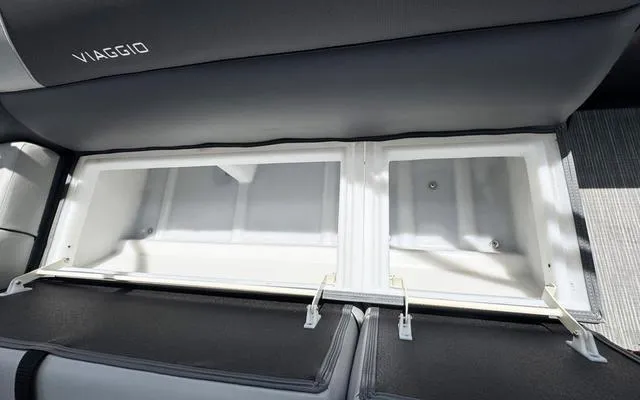 Slide: The Image of Viaggio Lago V20C 2025 - 28