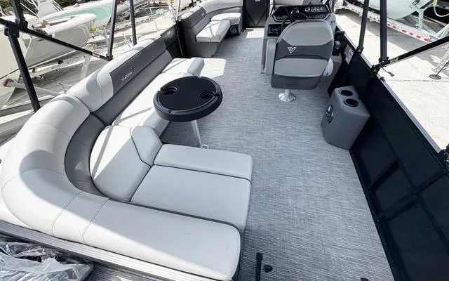 Slide: The Image of Viaggio Lago V20C 2025 - 29