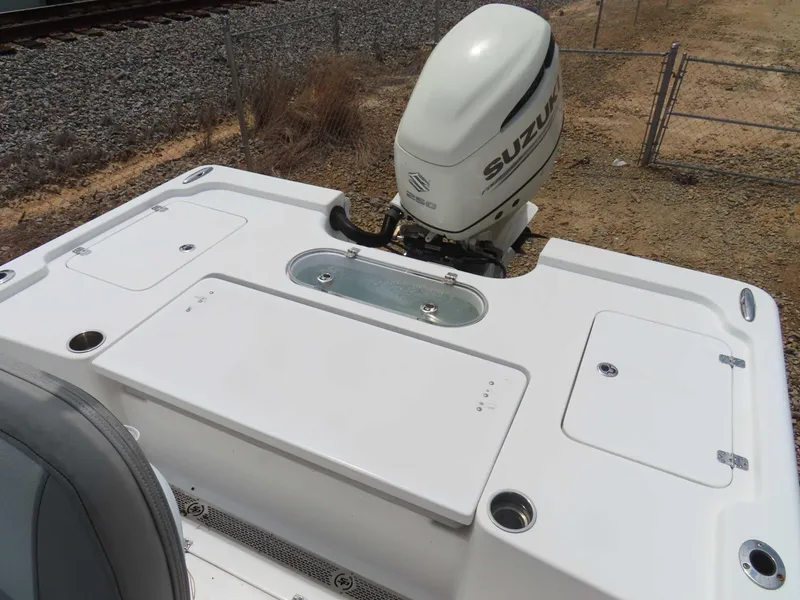 Slide: The Image of Sea Pro 248 Bay 2018 - 10