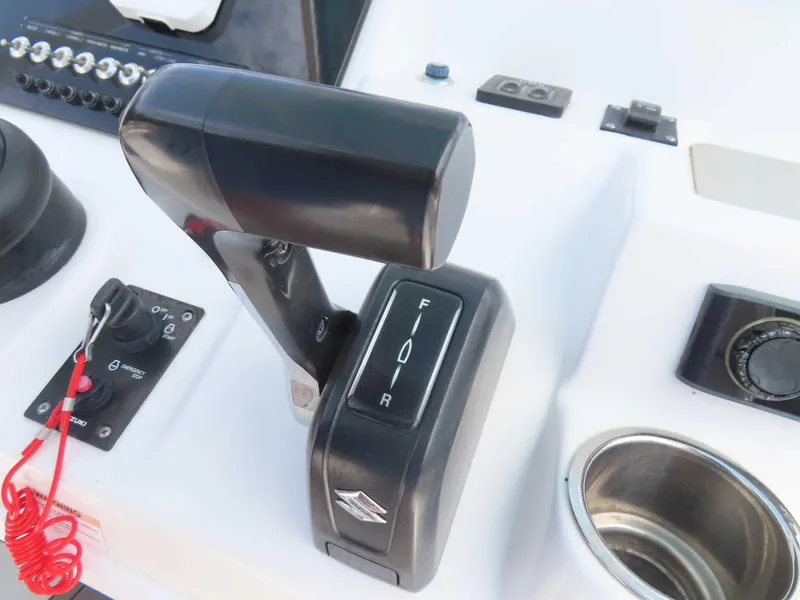 Slide: The Image of Sea Pro 248 Bay 2018 - 19