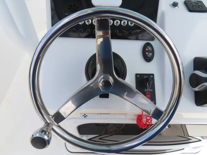 Slide: The Image of Sea Pro 248 Bay 2018 - 20