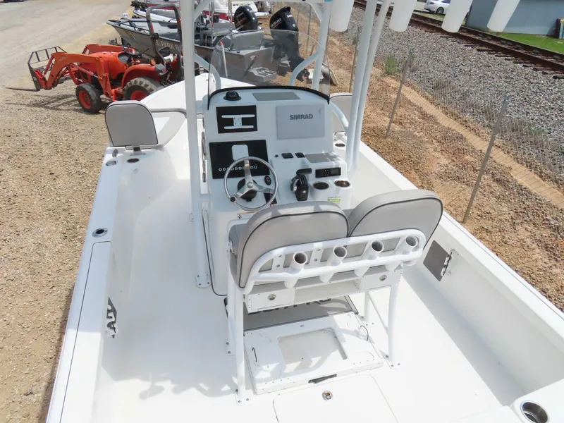 Slide: The Image of Sea Pro 248 Bay 2018 - 8