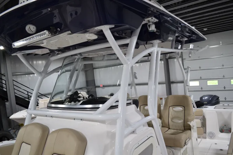 Slide: The Image of Sea Fox 328 Commander 2017 - 12