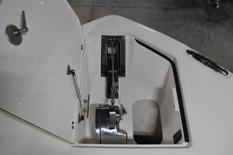 Slide: The Image of Sea Fox 328 Commander 2017 - 19