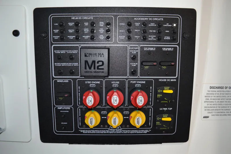 Slide: The Image of Sea Fox 328 Commander 2017 - 26