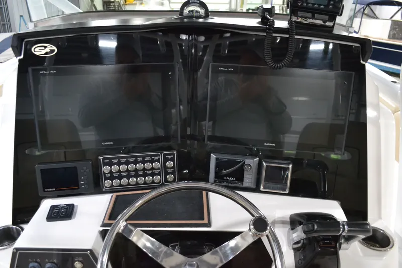 Slide: The Image of Sea Fox 328 Commander 2017 - 9