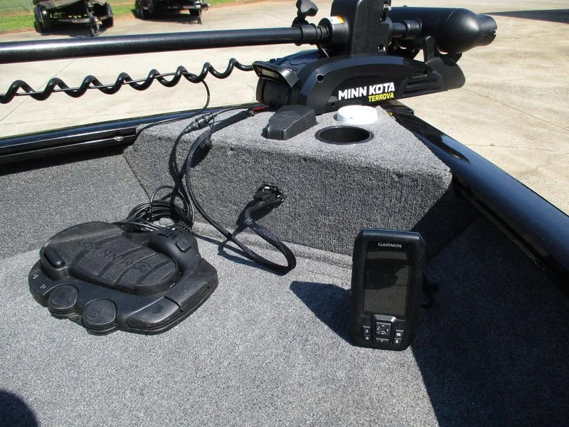 Slide: The Image of 2024 Tracker Pro Guide™ V-16 WT boat with Minn Kota Terrova and Garmin electronics. - 6