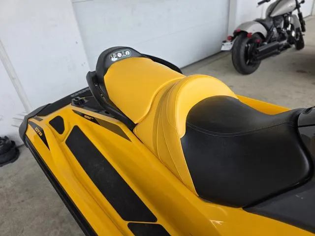 Slide: The Image of Sea-Doo GTR™ 230 BRP Premium Audio iBR 2023 - 11