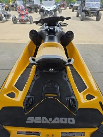 Slide: The Image of Sea-Doo GTR™ 230 BRP Premium Audio iBR 2023 - 7