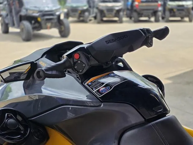 Slide: The Image of Sea-Doo GTR™ 230 BRP Premium Audio iBR 2023 - 8