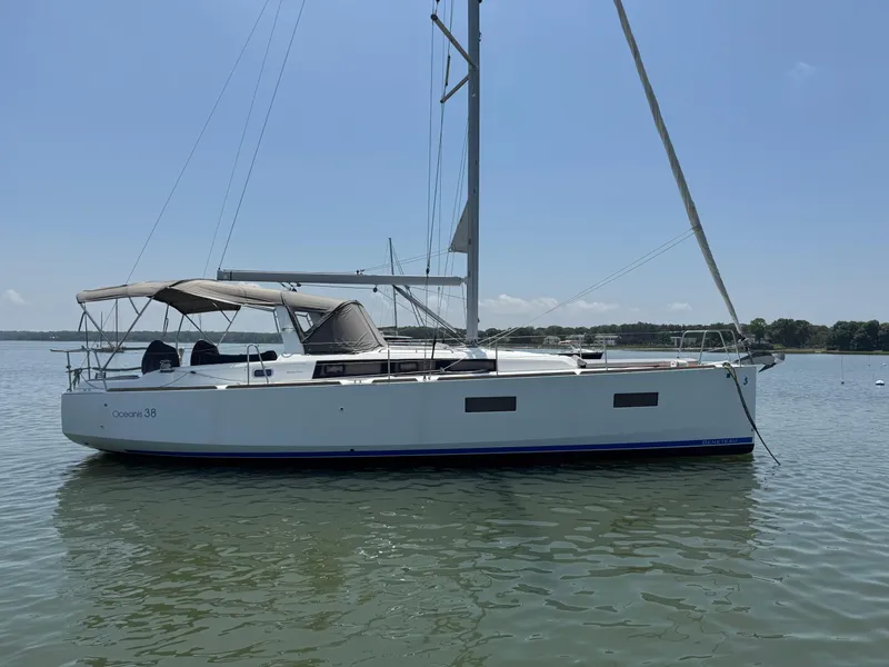 Slide: The Image of Beneteau Oceanis 38 2014 - 10