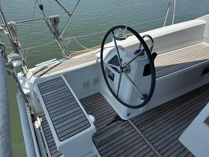 Slide: The Image of Beneteau Oceanis 38 2014 - 17