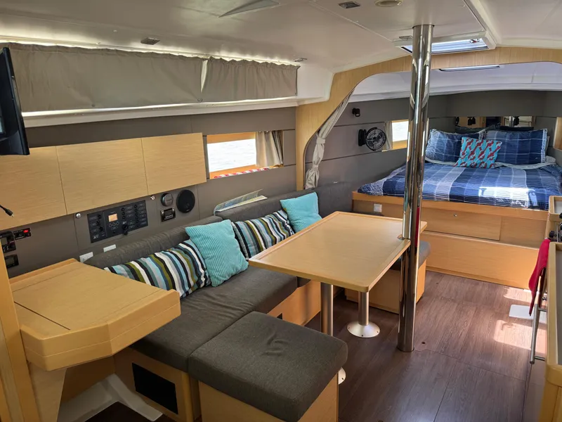 Slide: The Image of Beneteau Oceanis 38 2014 - 37