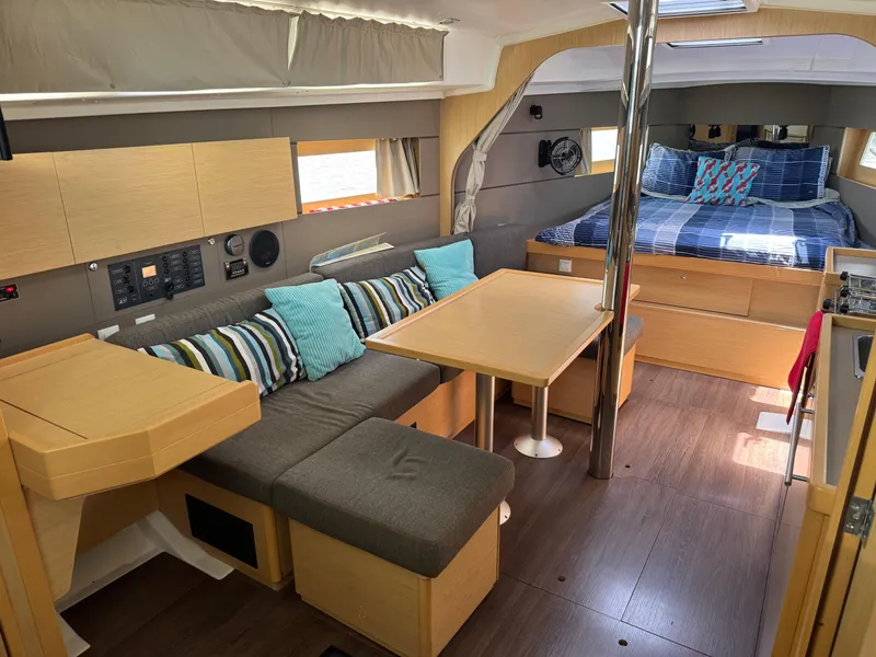 Slide: The Image of Beneteau Oceanis 38 2014 - 38
