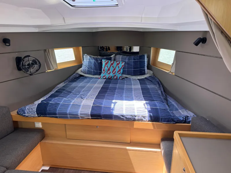 Slide: The Image of Beneteau Oceanis 38 2014 - 40