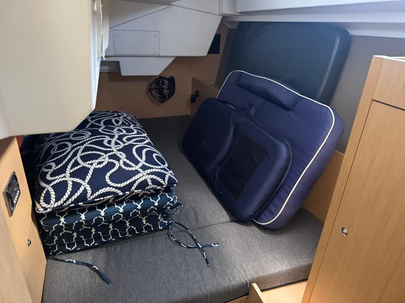 Slide: The Image of Beneteau Oceanis 38 2014 - 50