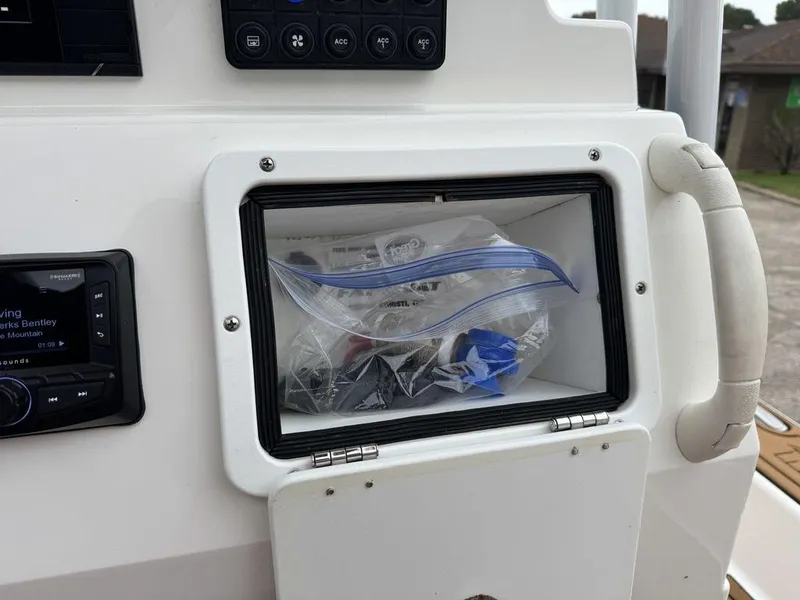 Slide: The Image of Fat Cat Boats Sniper 25 2023 - 12