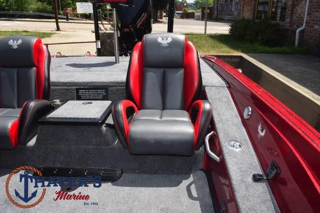 Slide: The Image of Phoenix Bass Boats 721 ZXL 2025 - 23