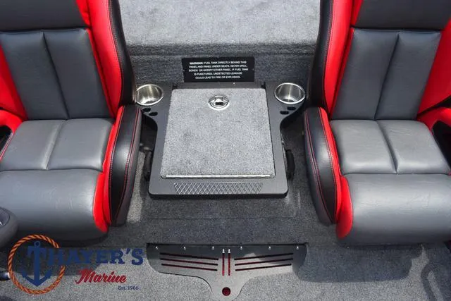 Slide: The Image of Phoenix Bass Boats 721 ZXL 2025 - 29