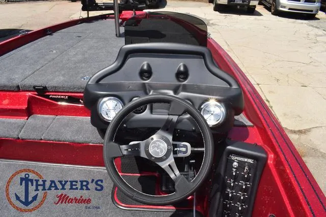 Slide: The Image of Phoenix Bass Boats 721 ZXL 2025 - 35