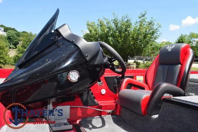 Slide: The Image of Phoenix Bass Boats 721 ZXL 2025 - 39