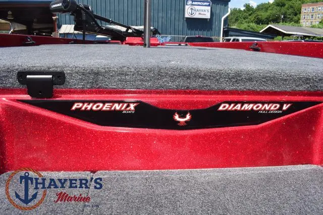 Slide: The Image of Phoenix Bass Boats 721 ZXL 2025 - 40
