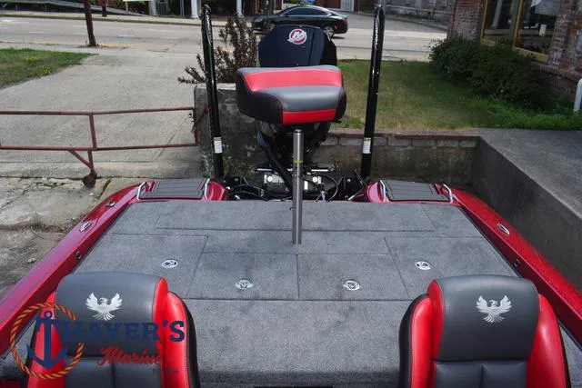 Slide: The Image of Phoenix Bass Boats 721 ZXL 2025 - 42