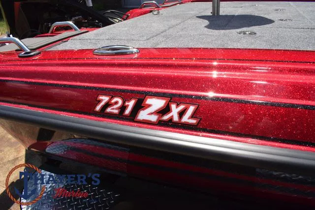 Slide: The Image of Phoenix Bass Boats 721 ZXL 2025 - 5