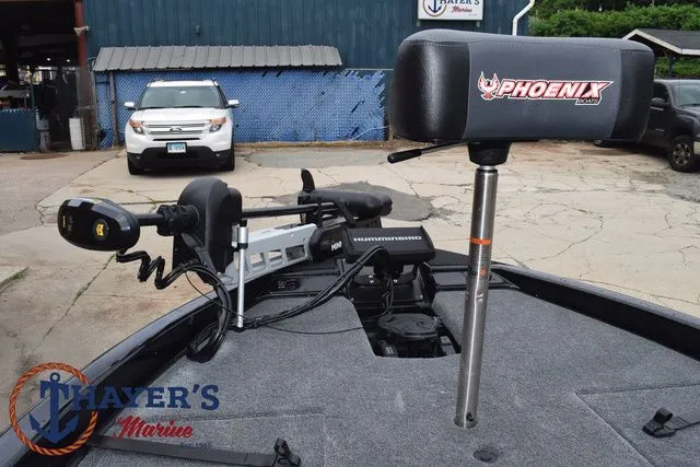 Slide: The Image of Phoenix Bass Boats 819 ZXL 2025 - 11