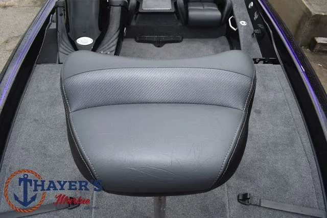 Slide: The Image of Phoenix Bass Boats 819 ZXL 2025 - 15