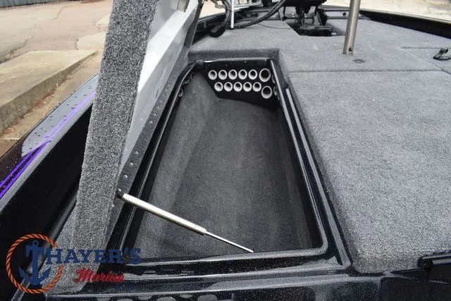 Slide: The Image of Phoenix Bass Boats 819 ZXL 2025 - 19