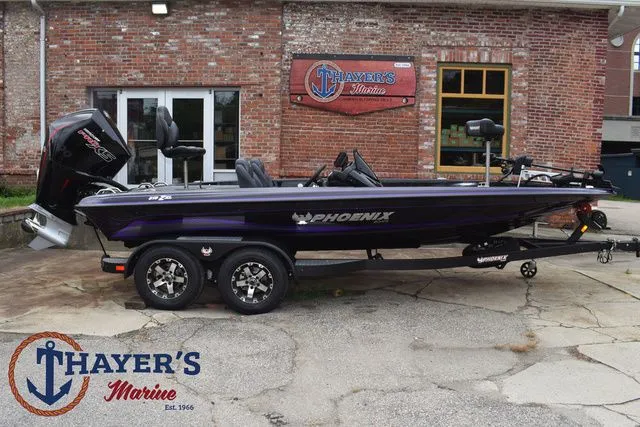 Slide: The Image of Phoenix Bass Boats 819 ZXL 2025 - 2