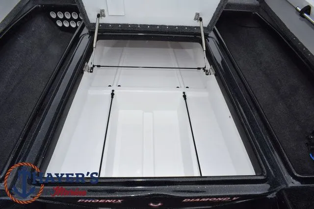 Slide: The Image of Phoenix Bass Boats 819 ZXL 2025 - 21