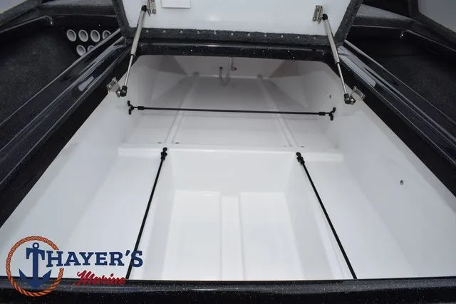 Slide: The Image of Phoenix Bass Boats 819 ZXL 2025 - 22