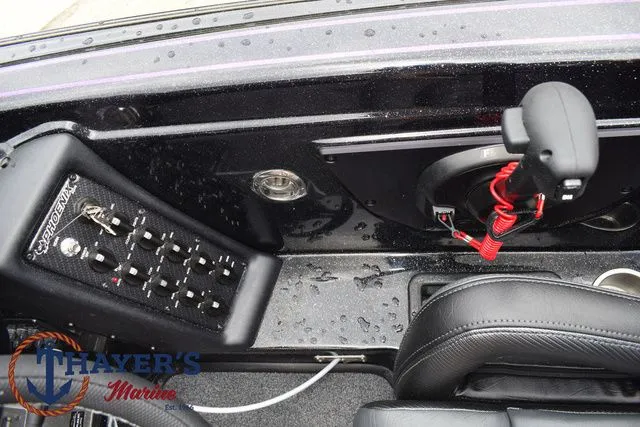 Slide: The Image of Phoenix Bass Boats 819 ZXL 2025 - 44