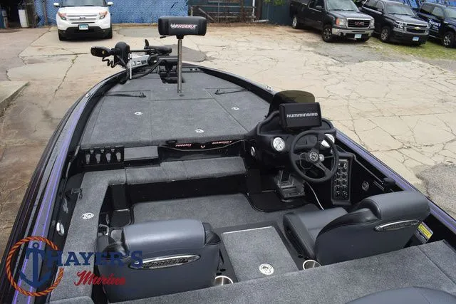 Slide: The Image of Phoenix Bass Boats 819 ZXL 2025 - 57