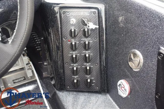 Slide: The Image of Phoenix Bass Boats 921 Elite 2025 - 12