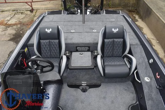 Slide: The Image of Phoenix Bass Boats 921 Elite 2025 - 14