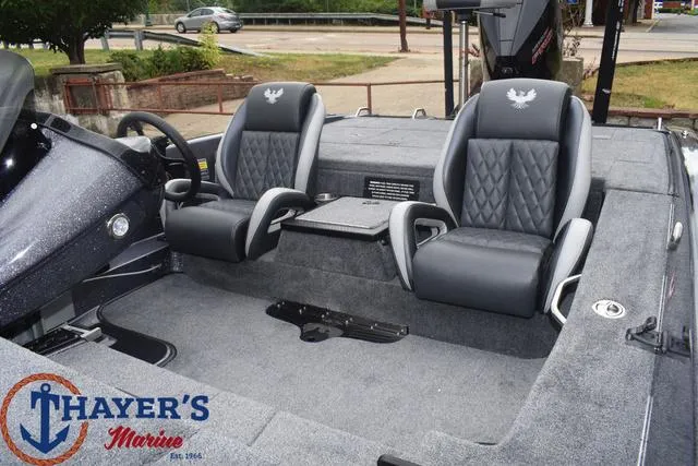 Slide: The Image of Phoenix Bass Boats 921 Elite 2025 - 16