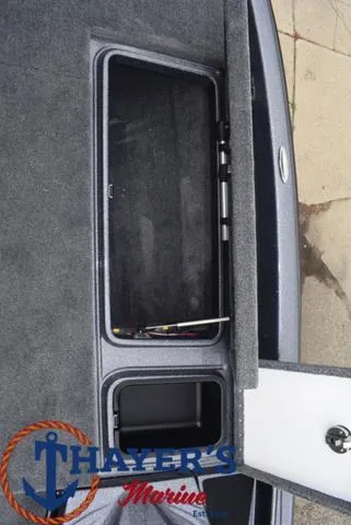 Slide: The Image of Phoenix Bass Boats 921 Elite 2025 - 22