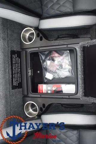 Slide: The Image of Phoenix Bass Boats 921 Elite 2025 - 28