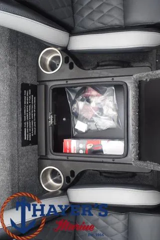 Slide: The Image of Phoenix Bass Boats 921 Elite 2025 - 29