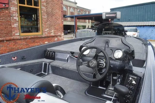 Slide: The Image of Phoenix Bass Boats 921 Elite 2025 - 30