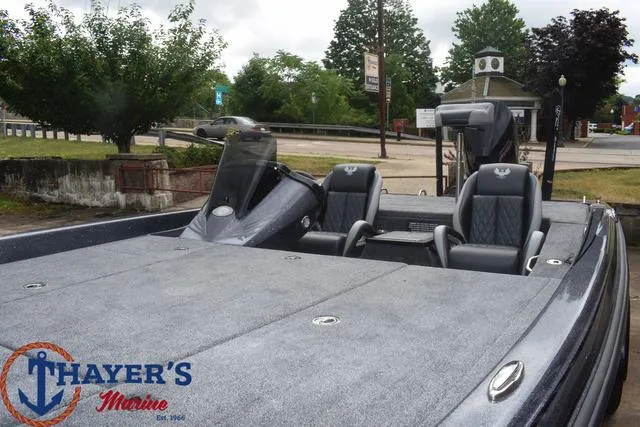 Slide: The Image of Phoenix Bass Boats 921 Elite 2025 - 43