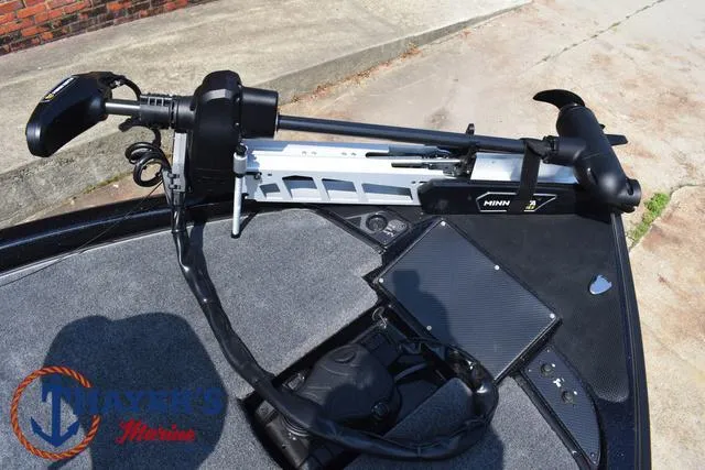 Slide: The Image of Phoenix Bass Boats 921 Elite 2025 - 10