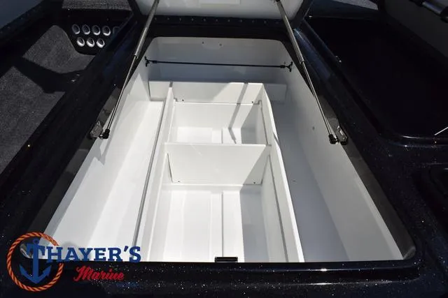 Slide: The Image of Phoenix Bass Boats 921 Elite 2025 - 17