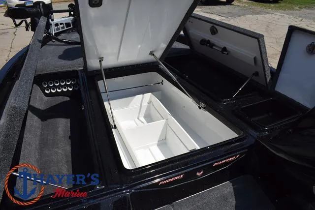 Slide: The Image of Phoenix Bass Boats 921 Elite 2025 - 19