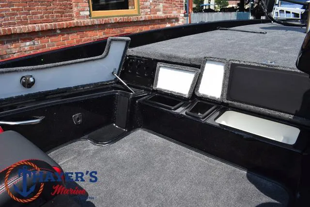 Slide: The Image of Phoenix Bass Boats 921 Elite 2025 - 29