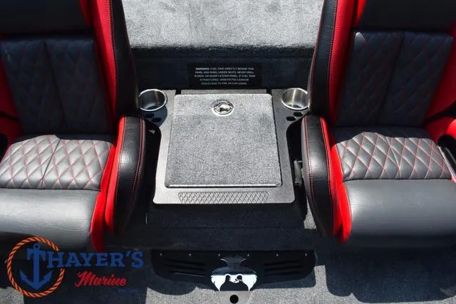 Slide: The Image of Phoenix Bass Boats 921 Elite 2025 - 30